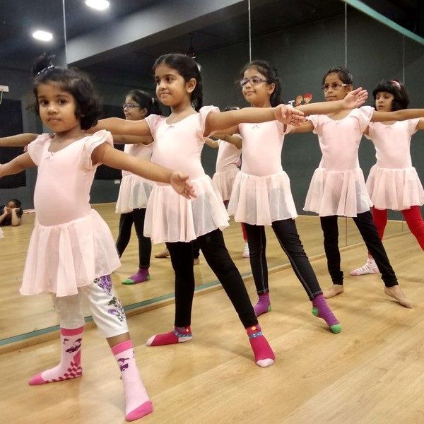 Ballet Dance Classes near me | Kolkata - Twist N Turns (TNT)