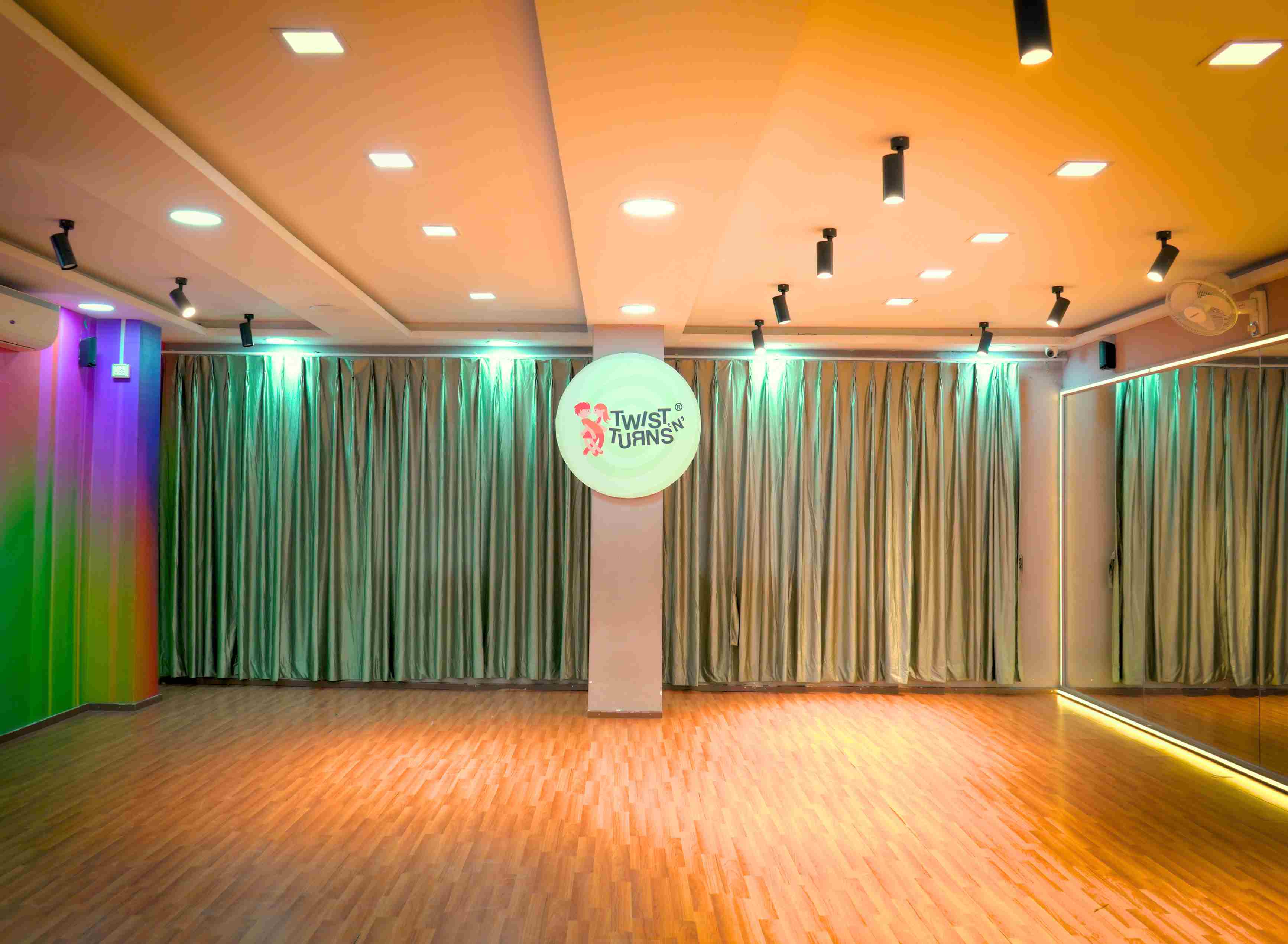 Twist N Turns Ruby Studio